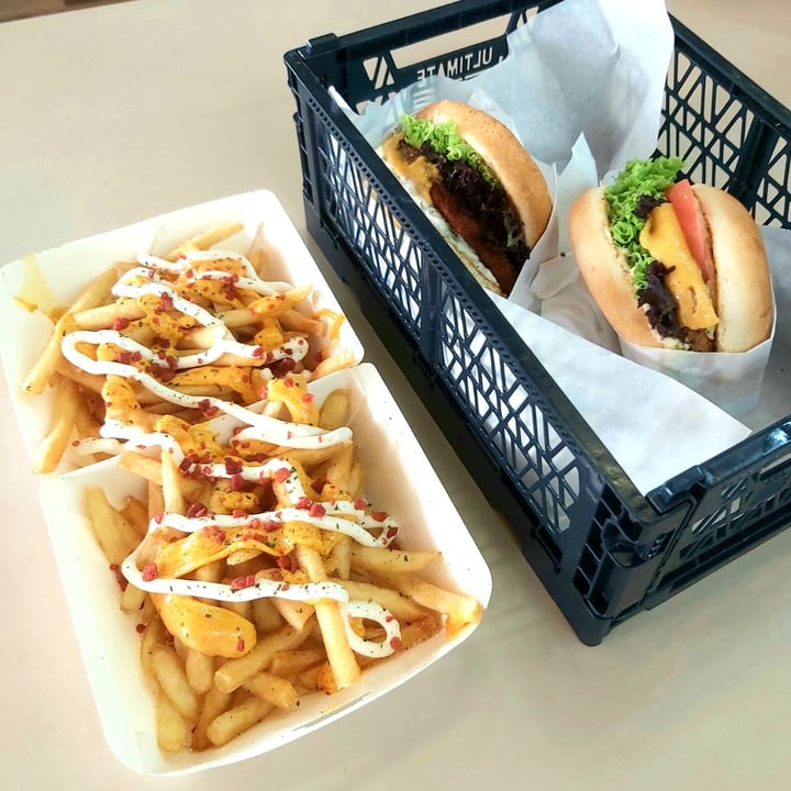 photo of Veggie Dojo Vegan Cheesy Fries shared by @herbimetal on  15 Mar 2020 - review