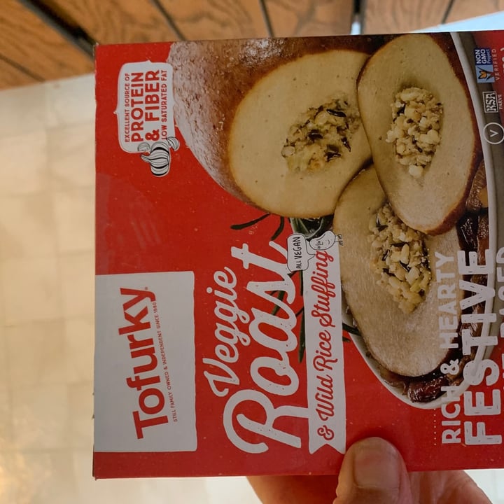 photo of Tofurky Plant-Based Roast & Gravy shared by @carolelizabeth1001 on  28 Jun 2021 - review