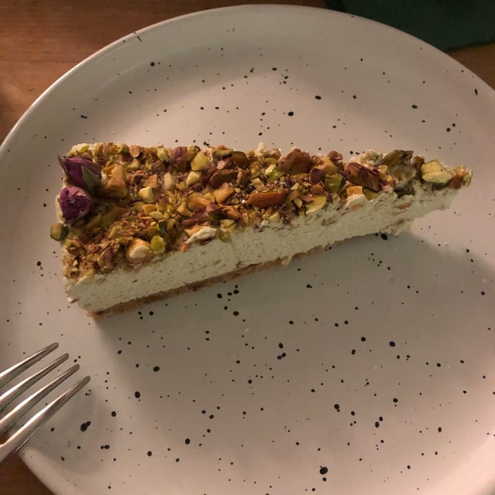 review photo of La dispensa di Amelia Fudge Cake Al Pistacchio Con Sale Di Maldon shared by @virginiapaladino on 29 May 2022 - review