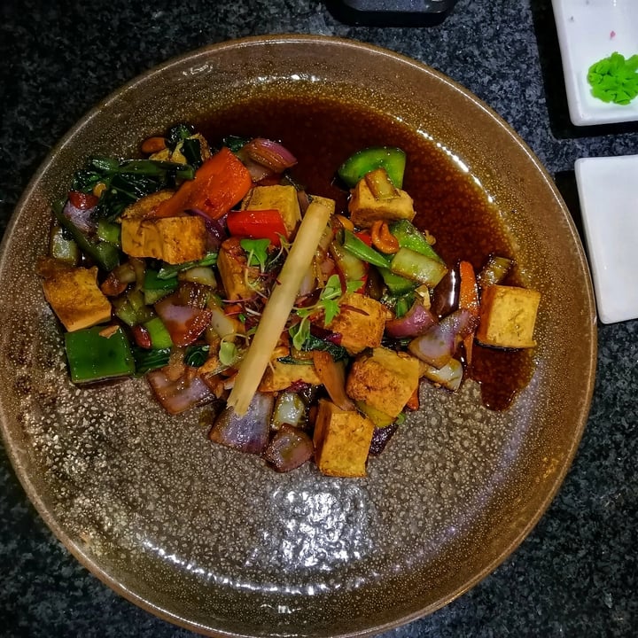 photo of Yamitsuki | Sushi | Noodle | Teppanyaki | Dim sum Bar Veg Basil And Chashew Teppanyaki shared by @kimberlymcalpine on  08 Oct 2021 - review