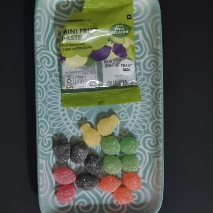 photo of Woolworths Food Mini fruit pastilles shared by @sunshineyum on  18 Oct 2022 - review