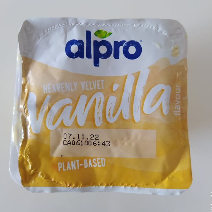 photo of Alpro Heavenly Velvet Vanilla Dessert shared by @nathalych on  15 Apr 2022 - review