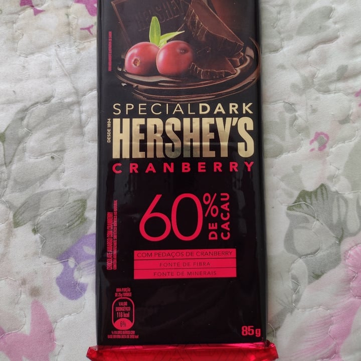 photo of Hershey's Aerado Chocolate 60% shared by @luzia040955 on  29 Apr 2022 - review