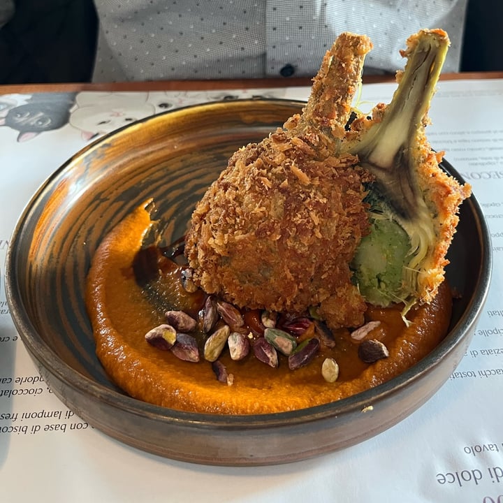 review photo of Romeow Cat Bistrot Arachidi D'autore: Dessert Alle Arachidi Con Cuore Di Caramello Salato, Copertura Di Cioccolato Fondente, Crunchy Di Arachidi Salate, Sable E Banana Soffiata shared by @usmile16 on 02 Apr 2022 - review
