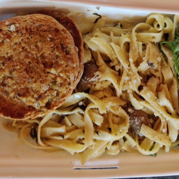 photo of Alternatively Vegan Mushroom tagliatelle shared by @pointsofellie on  08 May 2020 - review
