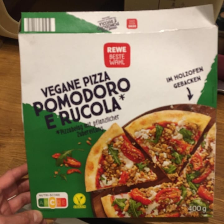 photo of REWE Beste Wahl Pizza pomodoro e rucola shared by @jany666 on  30 Jun 2022 - review