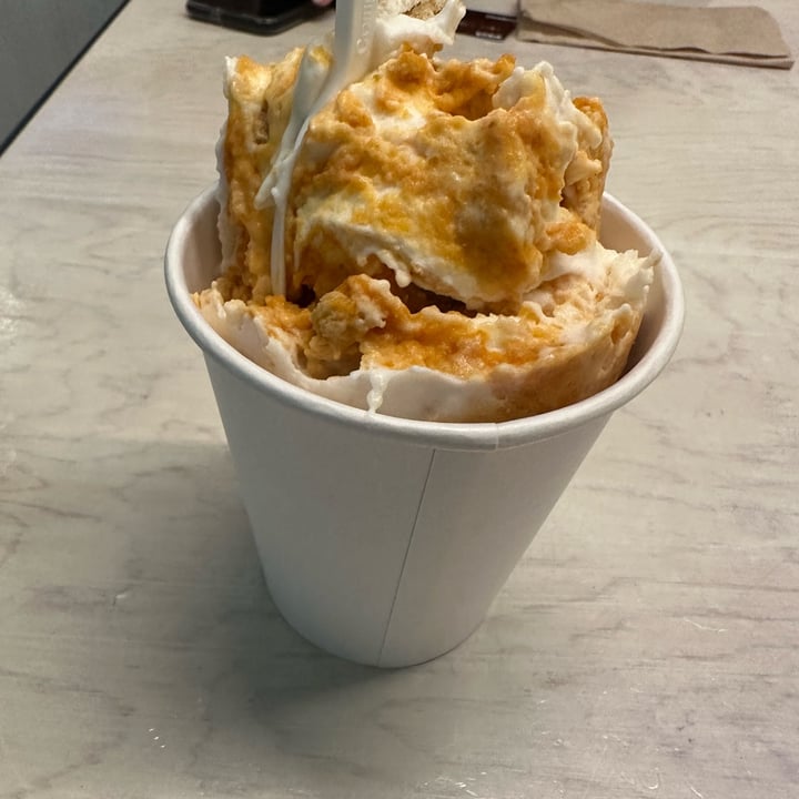 review photo of V Burger Pumpkin Cheesecake V Mix shared by @beckislovesyou on 16 Oct 2022 - review