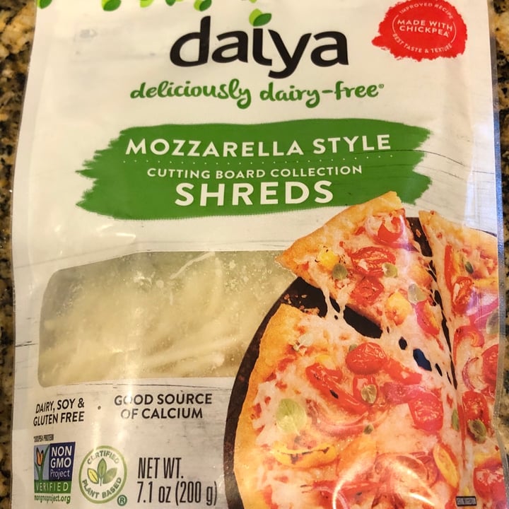 review photo of Daiya Classic Blend Cheddar and Mozzarella Style Shreds shared by @anieves on 29 May 2020 - review