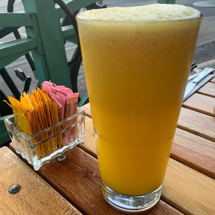 photo of Berry Bistro Exprimido de naranja y maracuyá shared by @luchiveg on  08 Jan 2022 - review