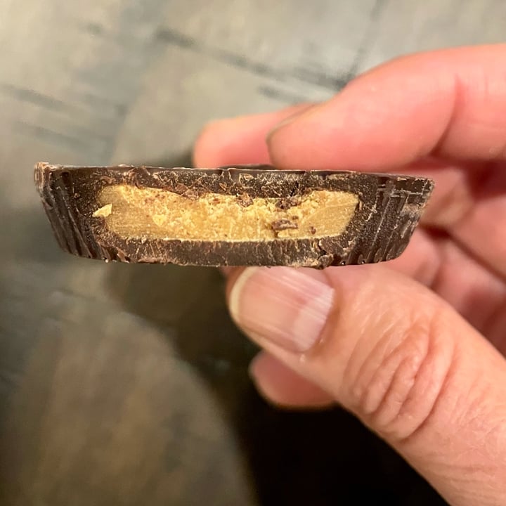 review photo of Lily's Dark Chocolate Peanut Butter Cups shared by @cig on 14 Feb 2022 - review