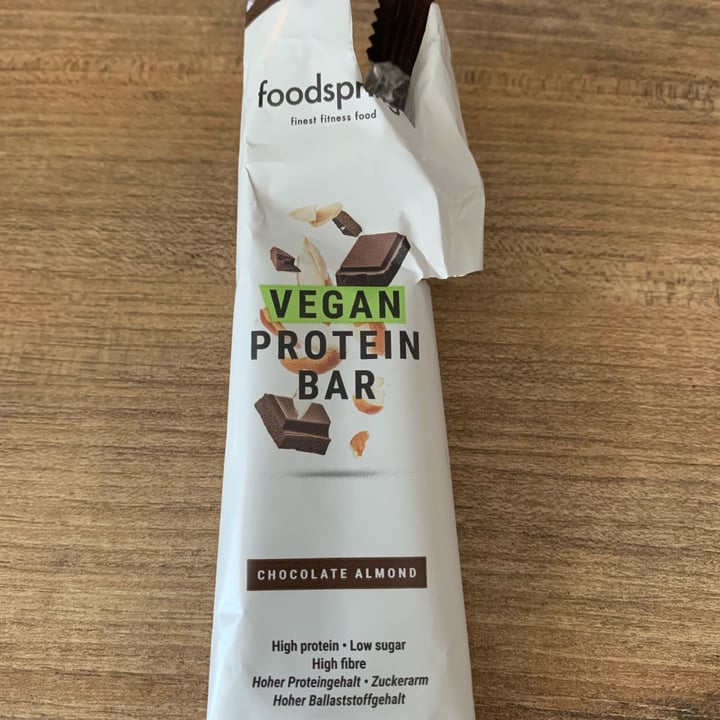photo of Foodspring Vegan Protein Bar Chocolate Almond shared by @demim on  12 May 2022 - review