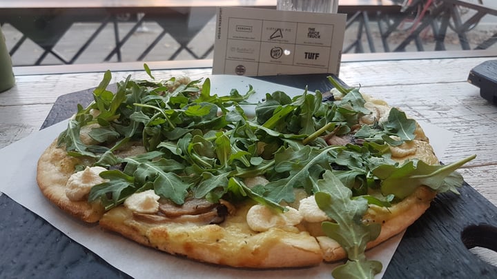 review photo of Virtuous Pie Superfunghi shared by @targaryentoast on 23 Dec 2018 - review
