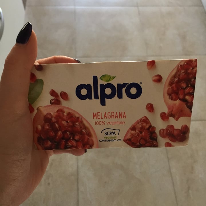 review photo of Alpro Yogurt melograno shared by @maryyyrosss on 21 Mar 2022 - review