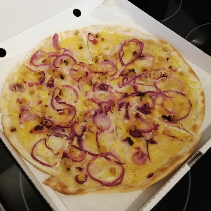 photo of Weingut Trautwein Flammkuchen - Der Elsässer shared by @mareikeks on  20 Jun 2021 - review