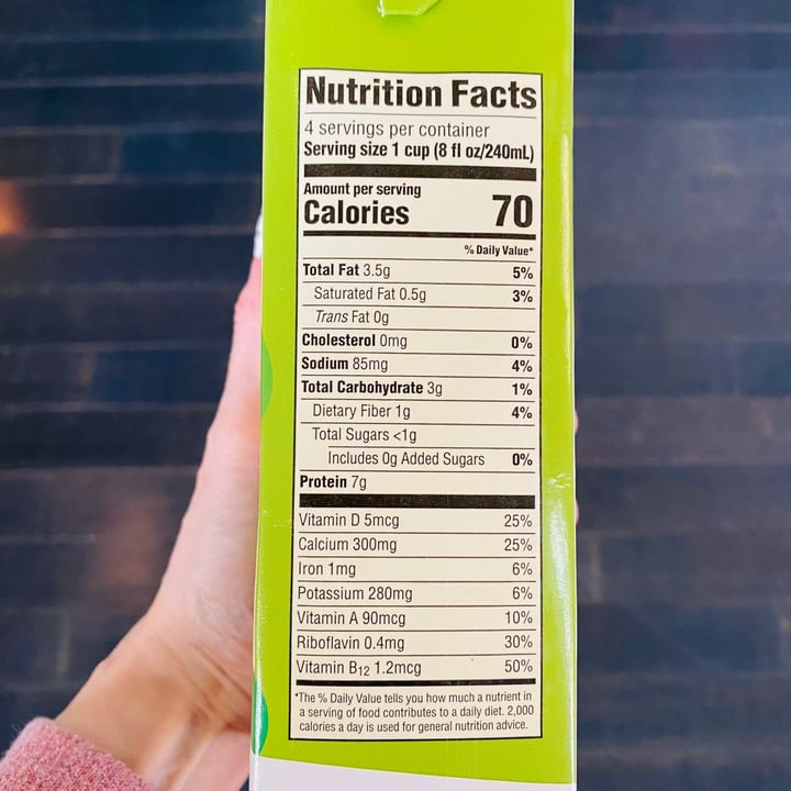 photo of 365 Whole Foods Market Organic Unsweetened Soymilk shared by @beckyyy on  11 Feb 2021 - review