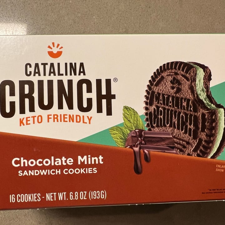 photo of Catalina Crunch Catalina Crunch Chocolate Mint Sandwich Cookies shared by @berryveganplanet on  31 Aug 2022 - review