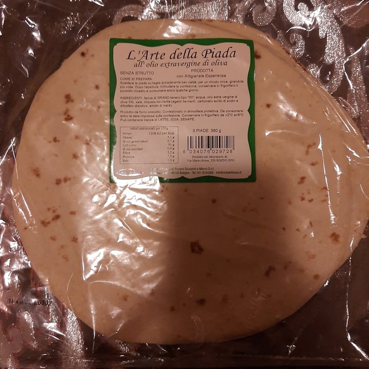 review photo of L'arte della piada Piada All'olio Extravergine d'Oliva shared by @saracacciatore on 24 Apr 2022 - review