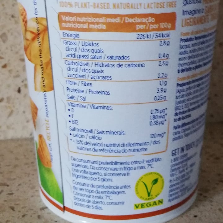 review photo of Alpro Yogurt Natural con Mandorla/Amande shared by @dennibod on 12 Sep 2022 - review
