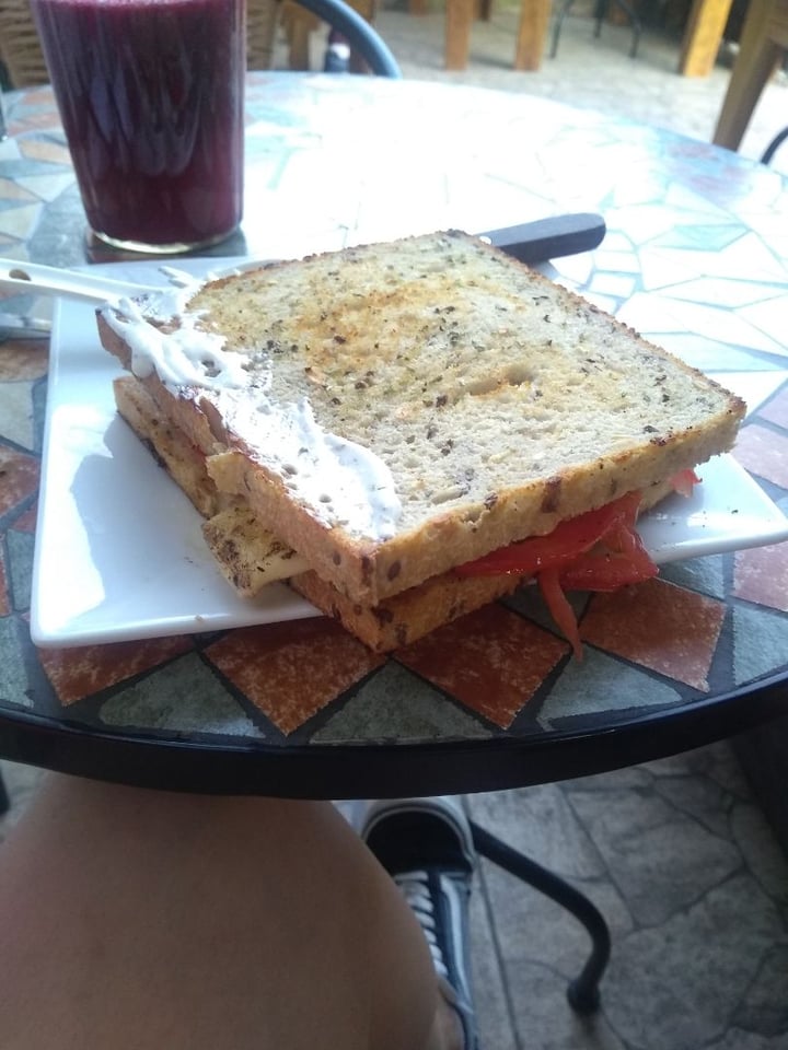 photo of Café Sin Culpa Sándwich tomate, champiñón y queso shared by @javimss on  19 Jan 2020 - review