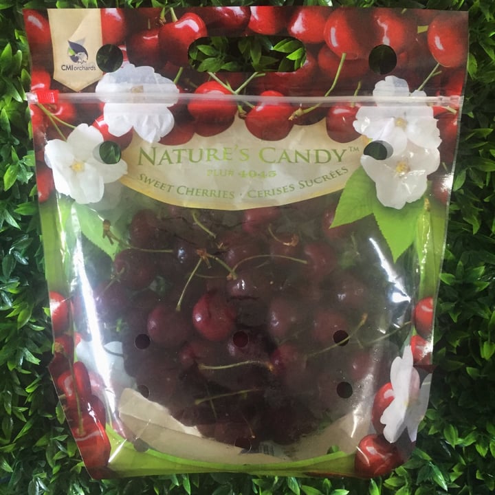 review photo of CMI orchards Nature’s Candy Sweet Cherries 🍒 shared by @cultovegano on 29 Jul 2021 - review