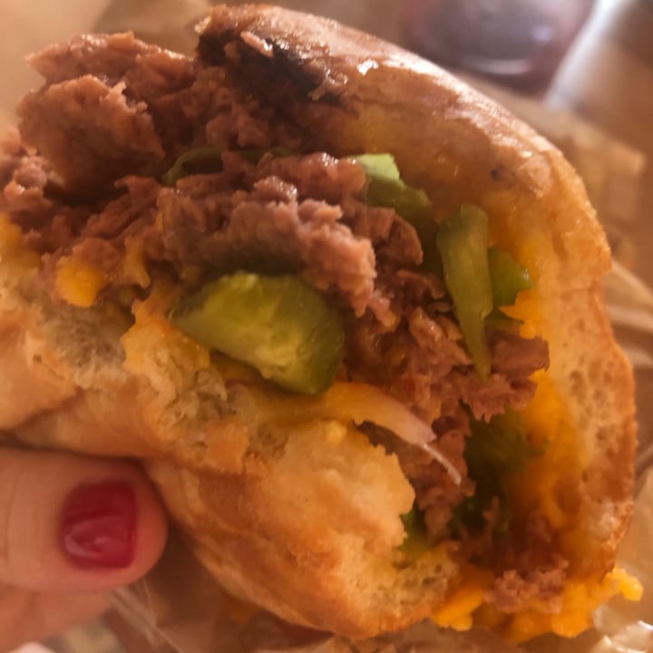 review photo of Hank Burger Spicy Mayo shared by @rabuchan on 03 Jul 2021 - review