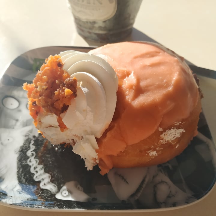photo of Delish Vegan Doughnuts Carrot Cake shared by @runa on  25 Nov 2020 - review