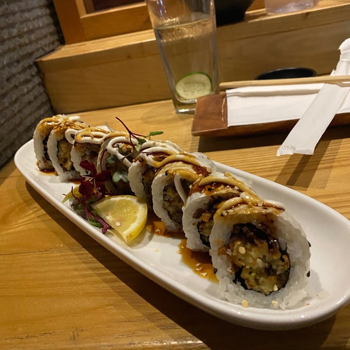 photo of Tane Vegan Izakaya Pacifica Specialty Roll shared by @summerlebrun on  12 Jun 2021 - review