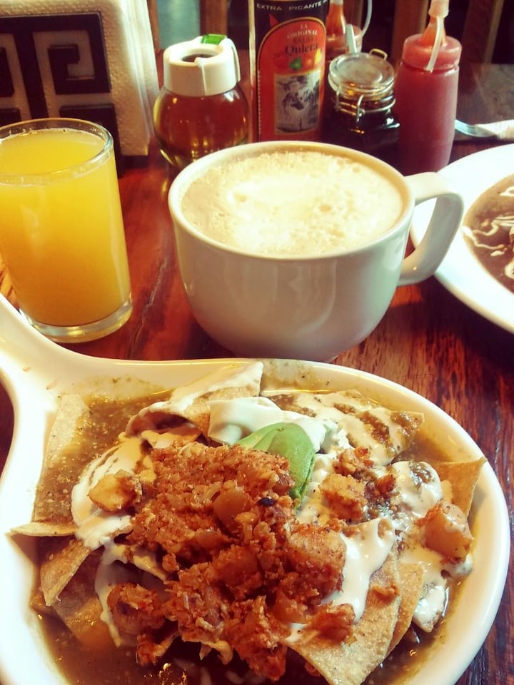 photo of Forever Vegano Chilaquiles de la Milpa shared by @greasy-vegan on  04 Mar 2020 - review