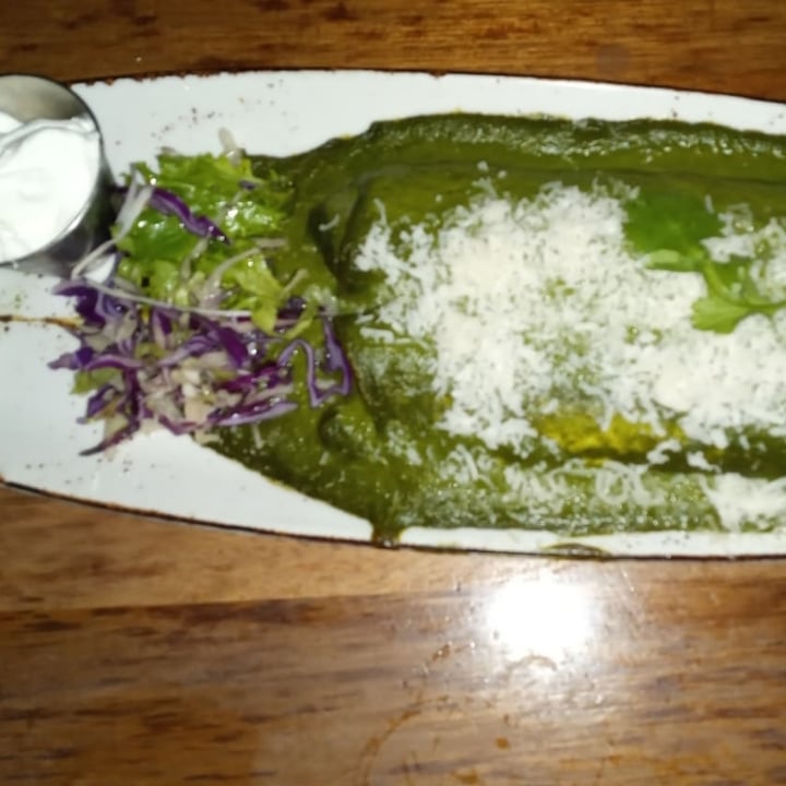 photo of El Burro Greenpoint Spicy bean verde enchilada shared by @mariskar on  11 Nov 2020 - review