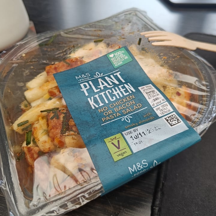 photo of Plant Kitchen (M&S) No Chicken or Bacon Pasta Salad shared by @vervy on  07 Nov 2022 - review