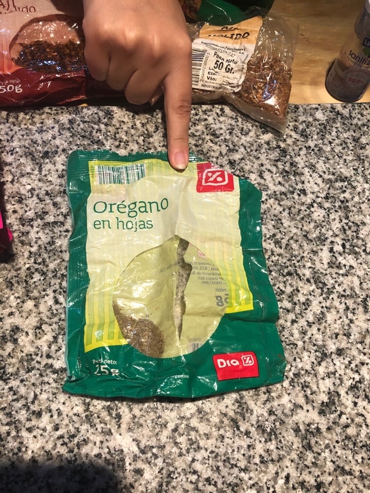 review photo of Dia% orégano en hojas shared by @guadatruccolo on 15 Apr 2020 - review
