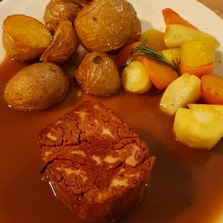 photo of Velani Filet Mignon With Rosemary Potatoes & Vegetables shared by @vanpanda on  26 Nov 2022 - review