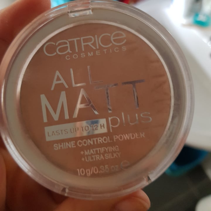 photo of Catrice Cosmetics All Matt Plus – Shine Control Powder shared by @carlottaphilomena on  30 Aug 2020 - review