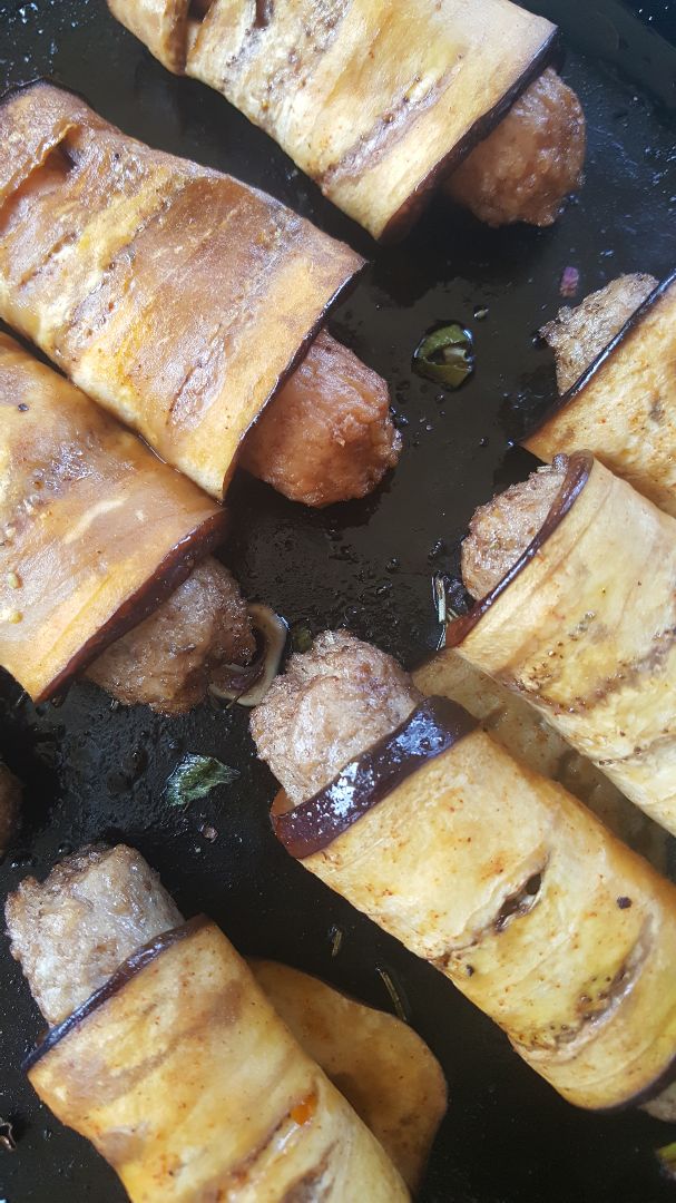review photo of Linda McCartney's 6 Vegetarian Red Onion & Rosemary Sausages shared by @amorosofine on 05 Feb 2020 - review