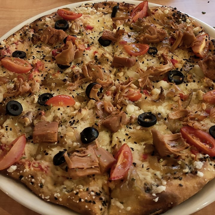 photo of Monkey pizza Pizza Urraca (vegana) shared by @leyihdz on  16 Oct 2021 - review