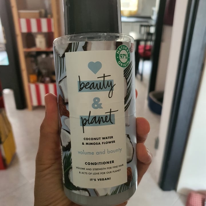 photo of Love Beauty and Planet Balsamo Cocco shared by @elibratti on  07 Jun 2021 - review