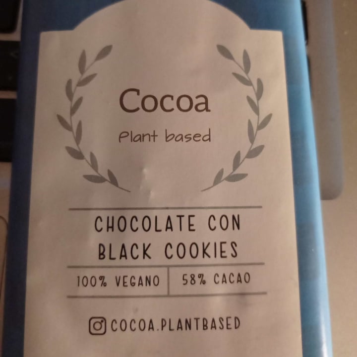 photo of Cocoa Plant Based Chocolate Con Cookies shared by @malalafontan on  04 Aug 2022 - review