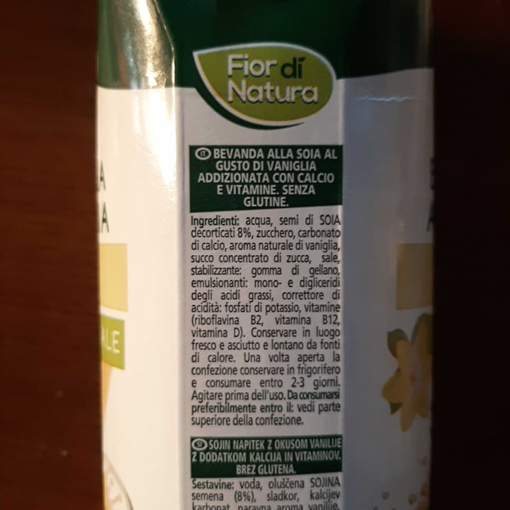 photo of Fior di Natura bevanda alla soia vaniglia shared by @paoveg on  20 Dec 2022 - review