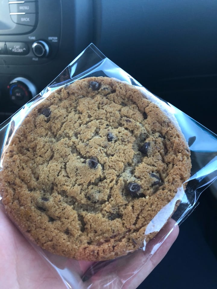 photo of Plant Power Fast Food Chocolate Chip Cookie shared by @veganlyssa on  13 Feb 2019 - review
