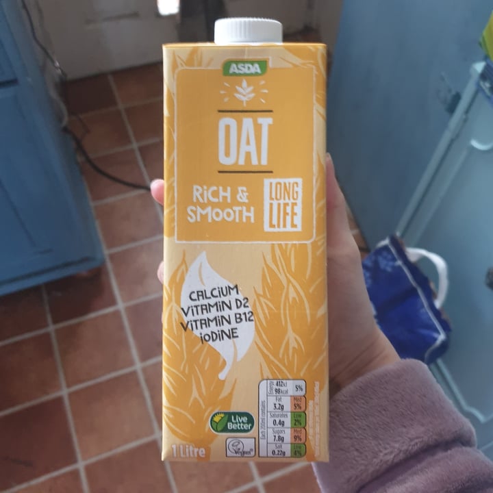 photo of ASDA Oat Milk shared by @jasminearchie on  02 Dec 2020 - review