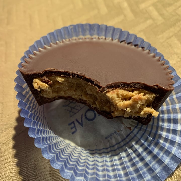 photo of EAT LOVE CHOCOLATE Peanut Butter cups shared by @ppel on  02 Mar 2022 - review