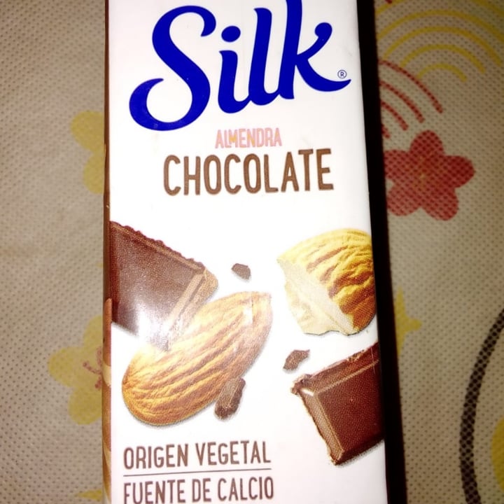 photo of Silk Bebida de Almendra sabor Chocolate shared by @lokivegan on  27 May 2020 - review