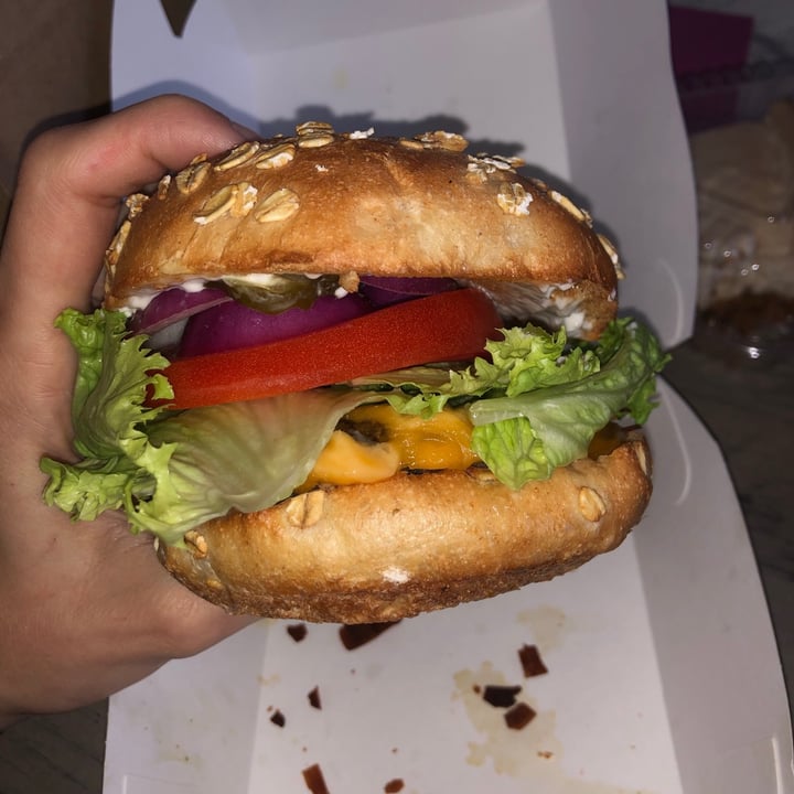 photo of Life - The Vegan Drive Thru bacon cheeze burger shared by @autvvmn on  22 May 2021 - review