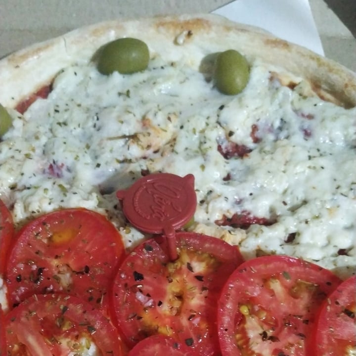 review photo of Olivia Empanadas & Pizzas - Ranelagh Muzza Vegana🌱 shared by @macanmw on 19 Dec 2020 - review