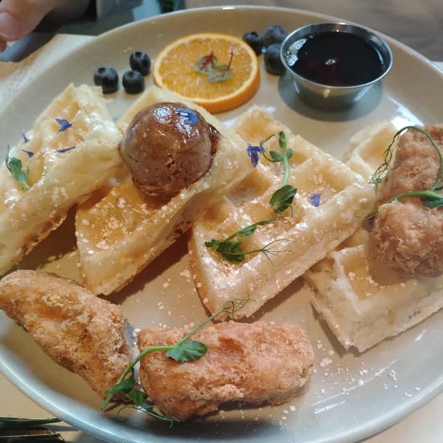 Photo of the dish “Chick’n & Waffles”