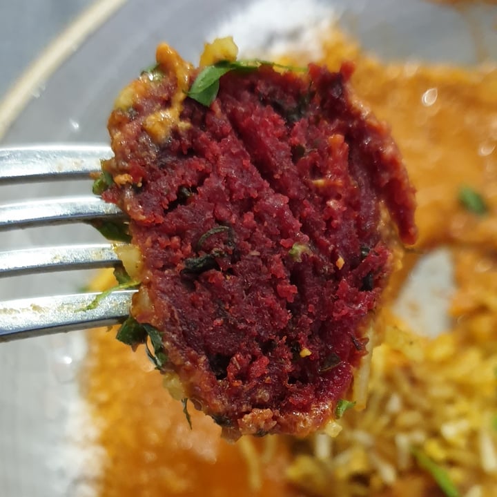 review photo of In-Dish Mughlai Beetroot Kofta shared by @veganfindsaustria on 20 Jun 2020 - review
