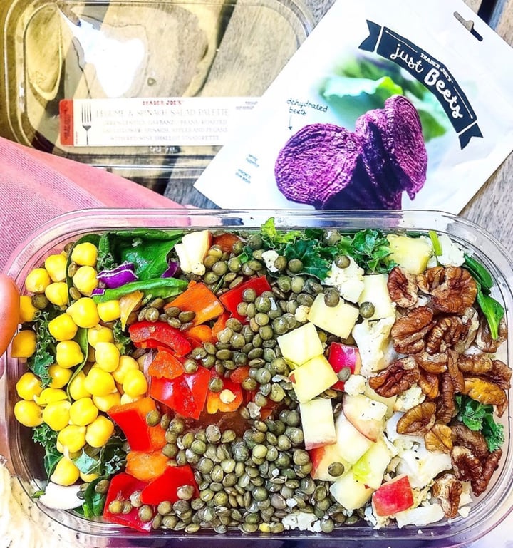 photo of Trader Joe's Legume & Spinach Salad Palette shared by @courtneyransom on  16 May 2019 - review