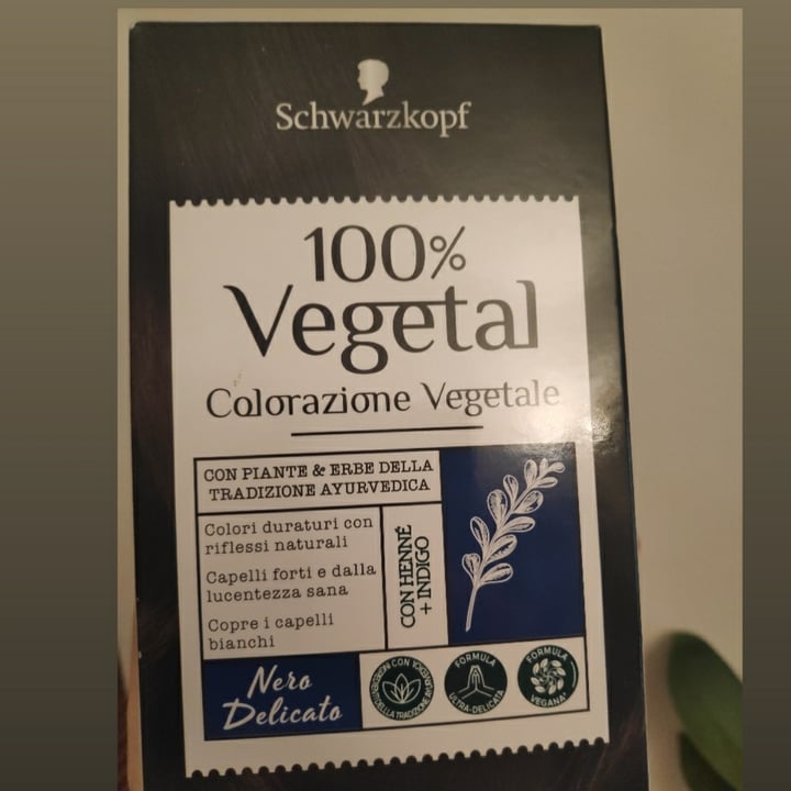 photo of Schwarzkopf tinta 100% vegetale shared by @happyanimals on  08 May 2022 - review