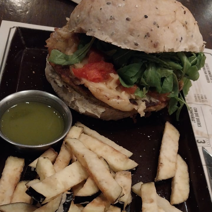 review photo of Viejo Dave Vegana shared by @valula on 25 Aug 2022 - review