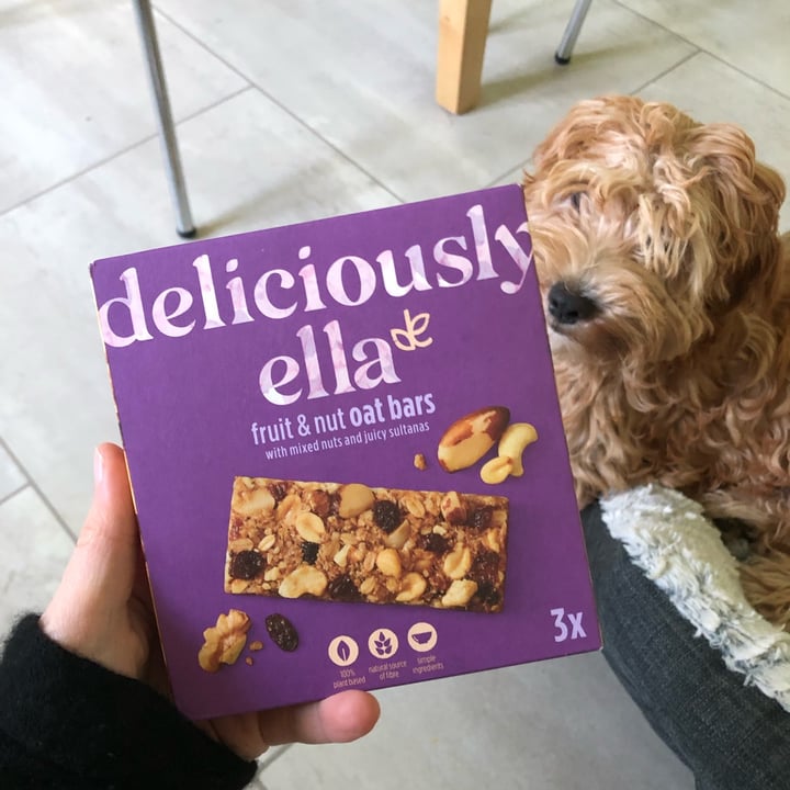 Deliciously Ella Fruit & Nut Oat Bars Review abillion
